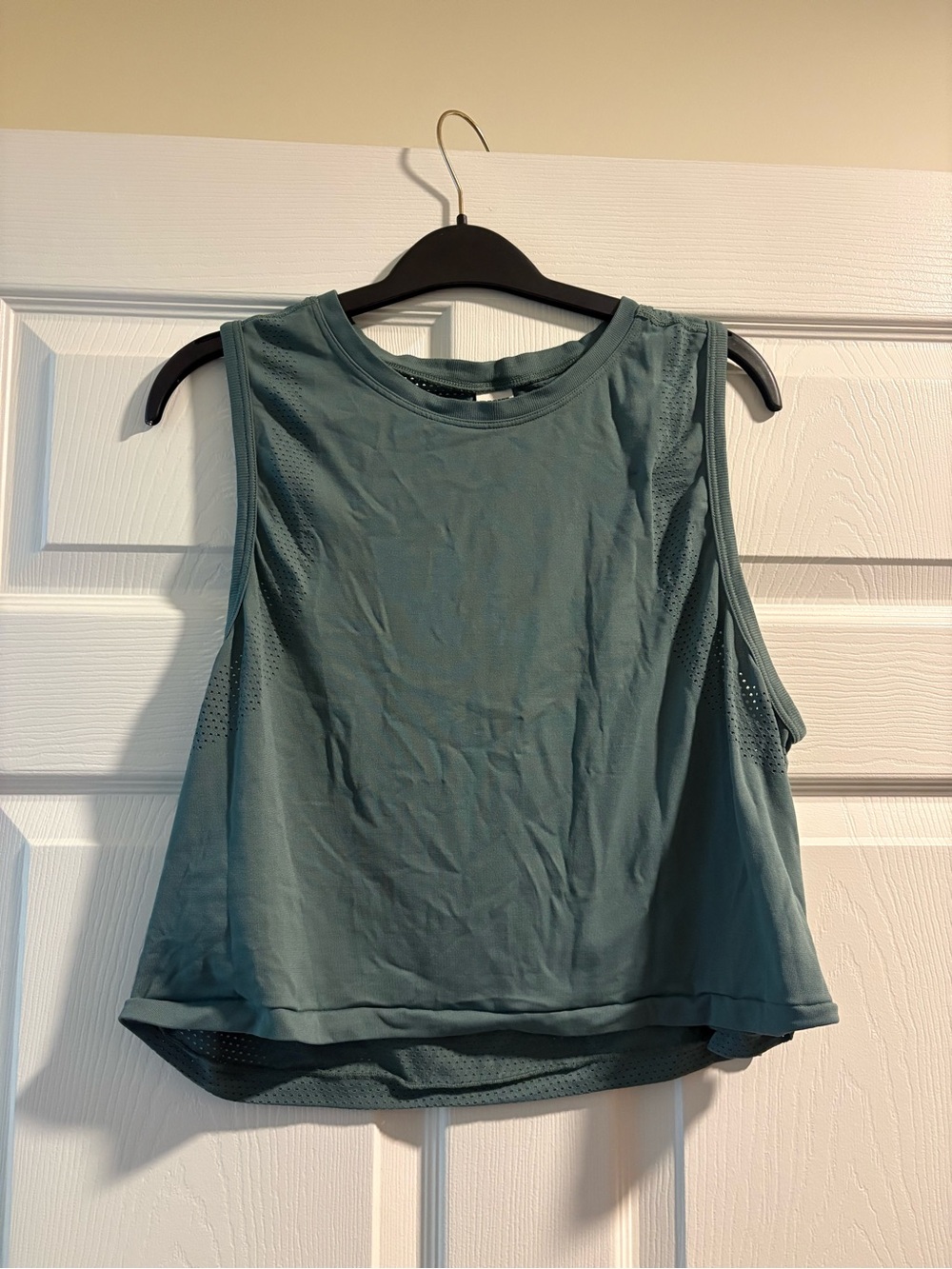 PINK Victoria's Secret Sleeveless Performance Muscle Tank in Teal Green